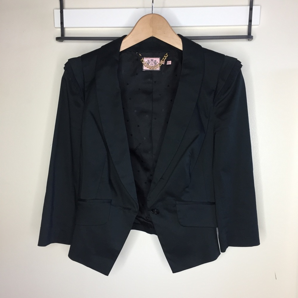 JuicyCoutureBlazer w/ruffled shoulder.Size M.
