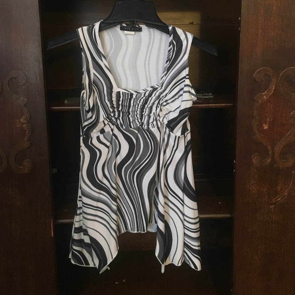 Sleeveless Handkerchief Top
