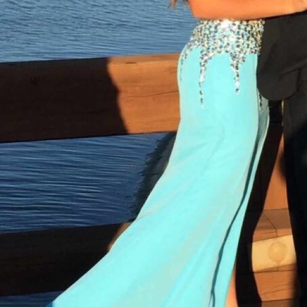 Prom Dress! - Picture 2 of 3