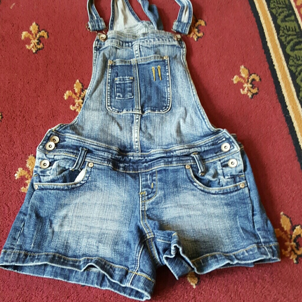 Overall jean shorts