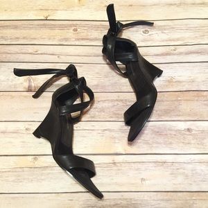 ⬇️Sale⬇️Enzo Angiolini Raylao Leather Wedge Heel