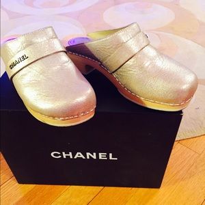 Chanel clogs
