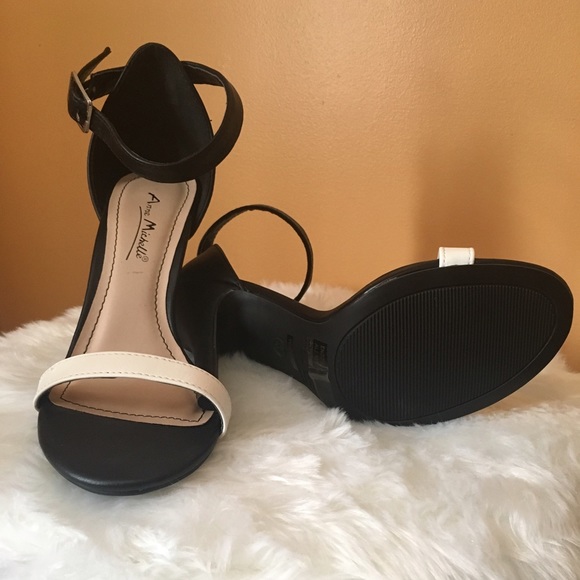 Black and White Heels - Picture 3 of 4