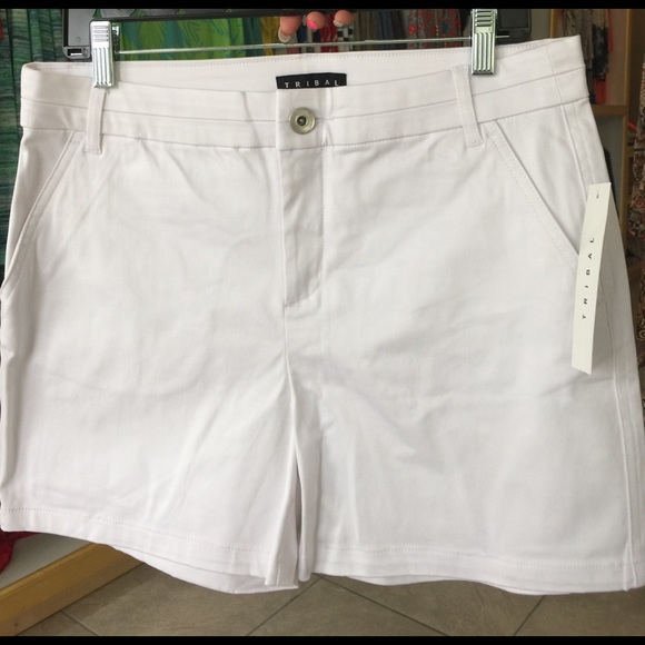 White Multi pocket front and back Shorts - Picture 1 of 4