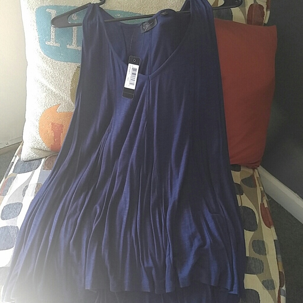 Clothes - Picture 2 of 8