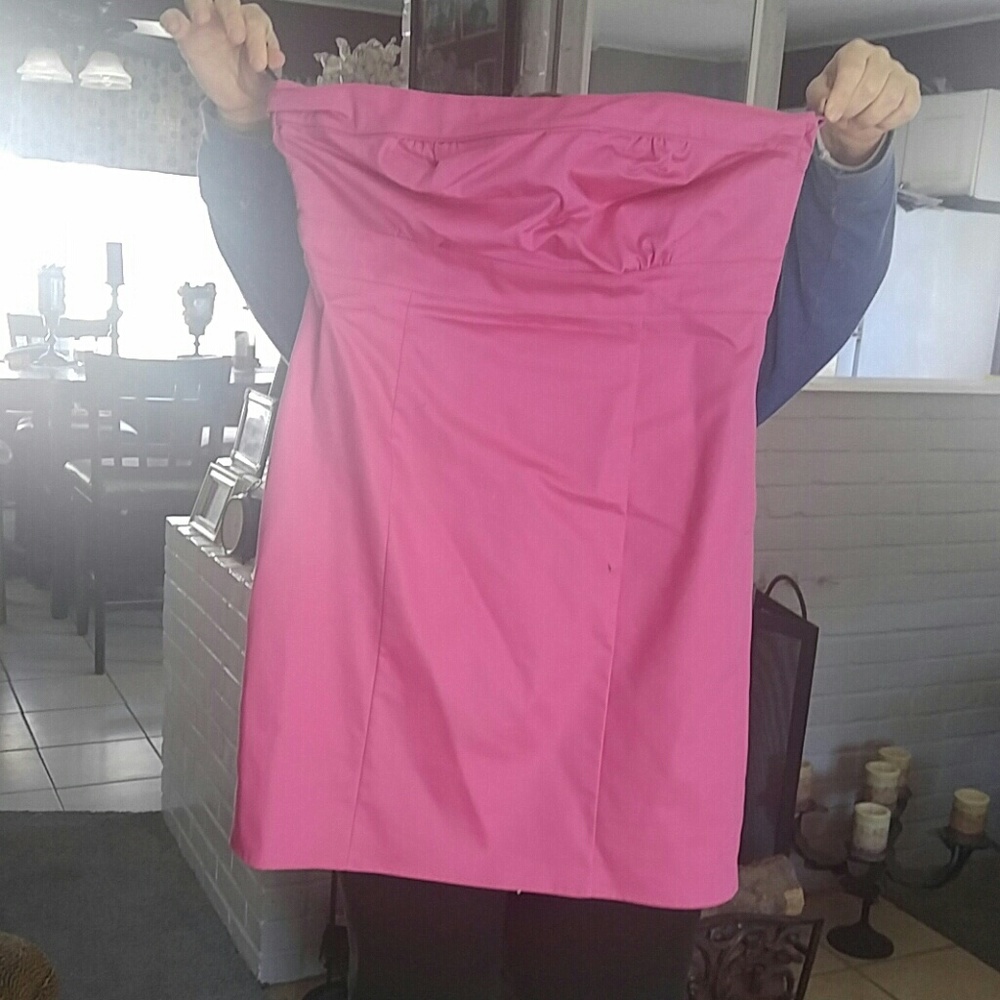 Clothes - Picture 5 of 8