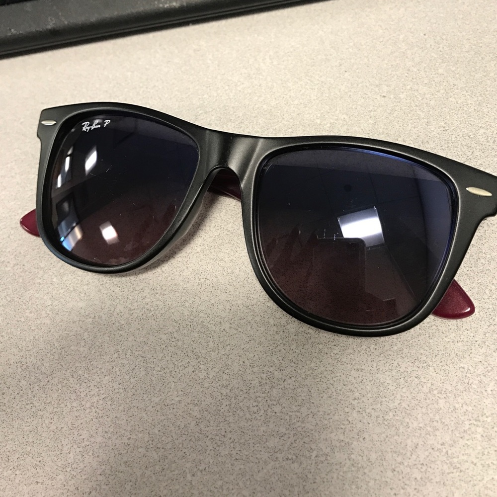 Ray Ban Polarized sunglasses black and burgundy