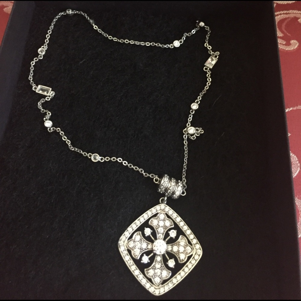 Crystal diamond necklace