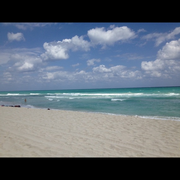 Meet your Posher, Gloria - Picture 1 of 1