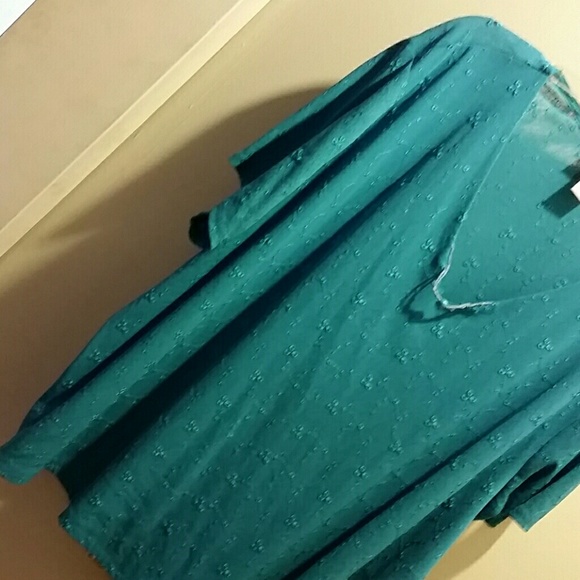 Top - Picture 3 of 3