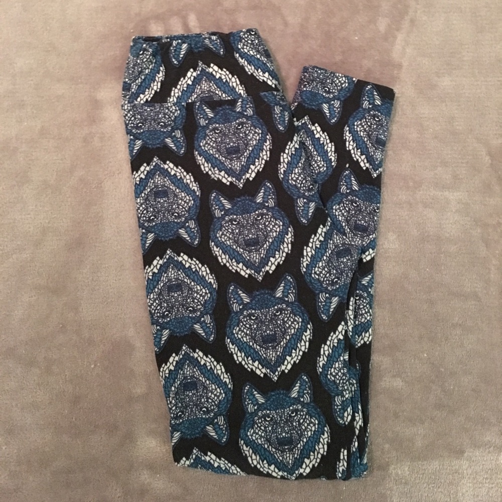 Lularoe mosaic wolfs OS🐺