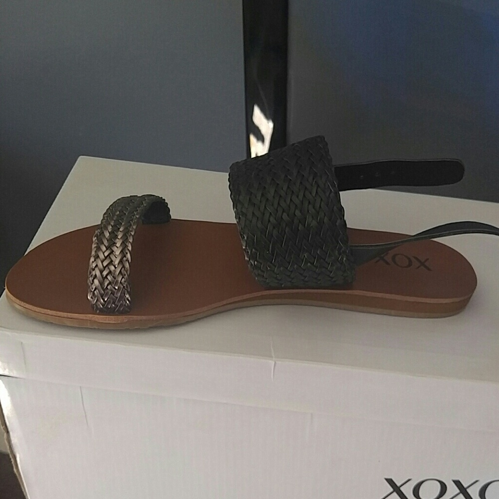Shoes - Picture 5 of 5