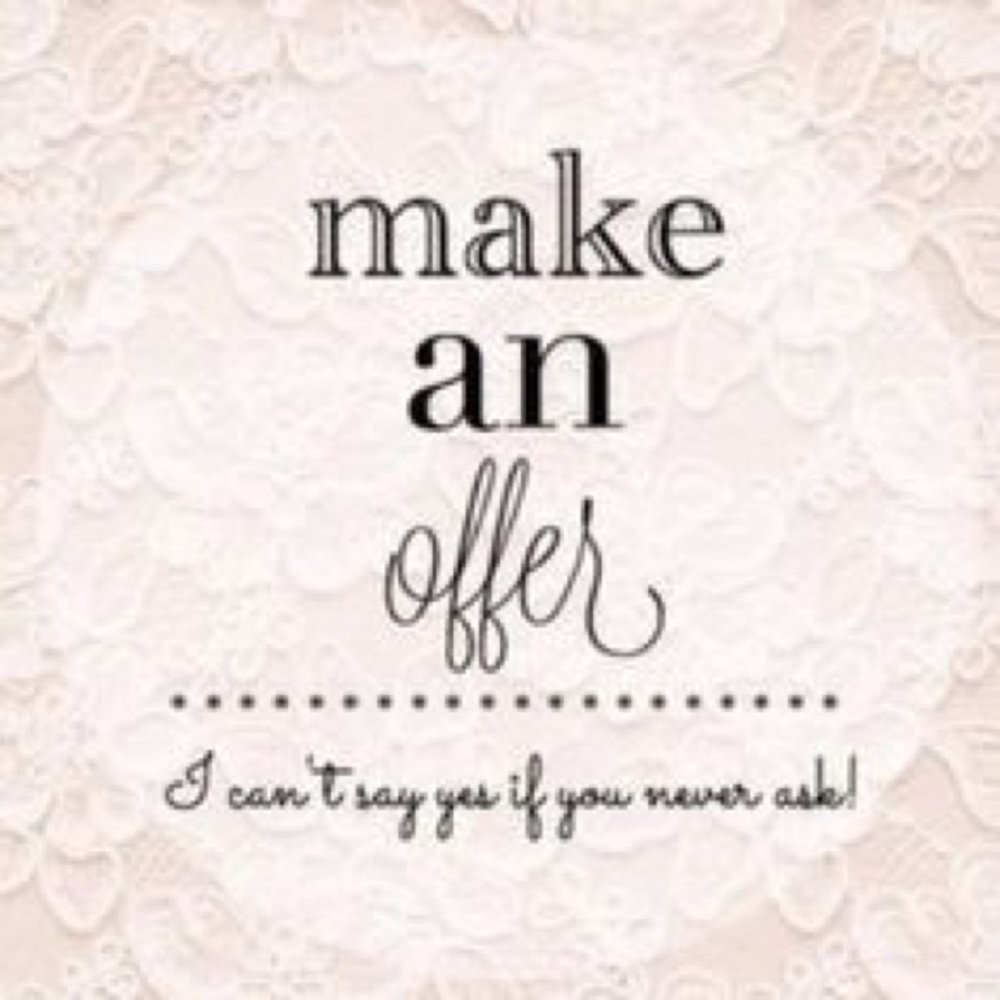 Make offers! 💓 IM MOVING