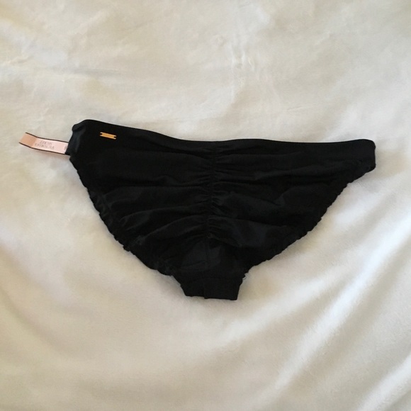 🆕😍 Victoria's Secret ruffle back cheeky swim - Picture 4 of 6