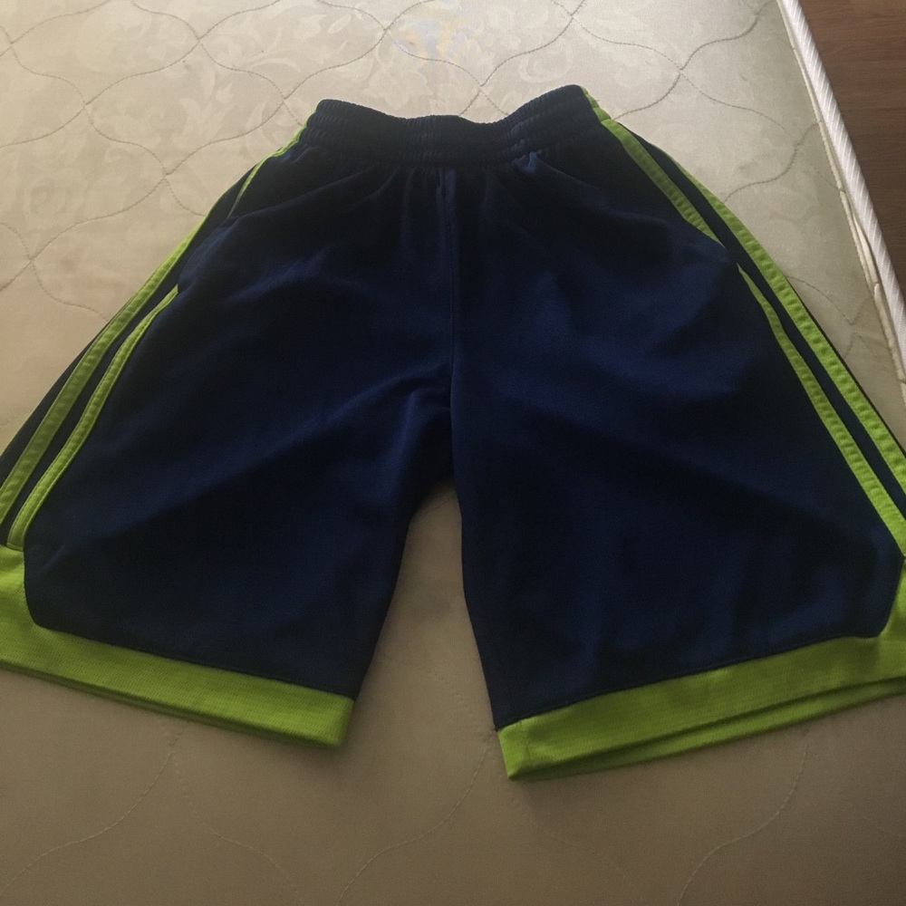 BOYS ADIDAS BASKETBALL SHORTS🏀🏀🏀