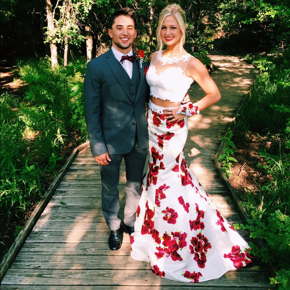 JOVANI Prom Dress size 4 - Picture 2 of 5