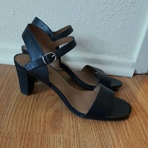 Lucky Brand sandals NWOT