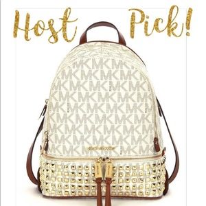 ⭐️HP⭐️MIchael Kors Rhea Zip Studded Backpack