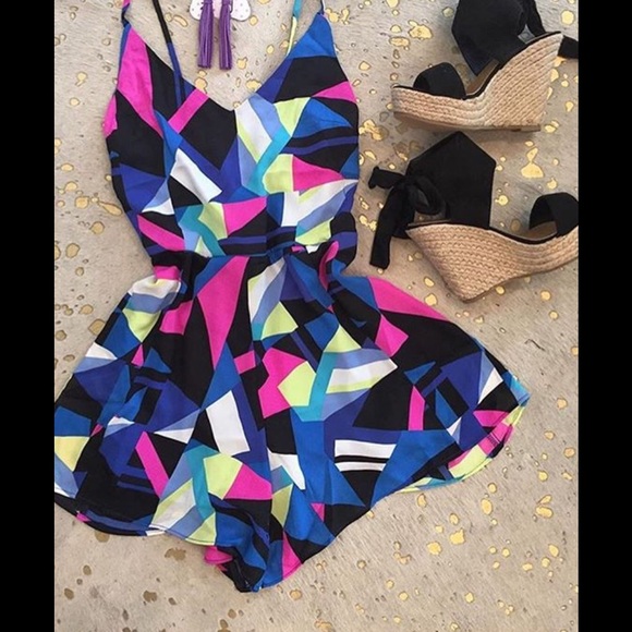 Geometrical print romper - Picture 1 of 1