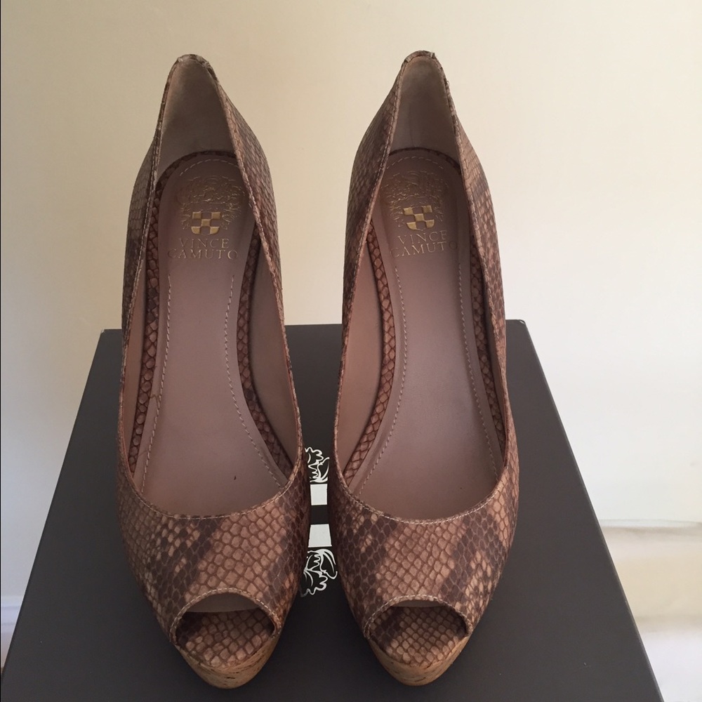 Vince Camuto peep toe wedge