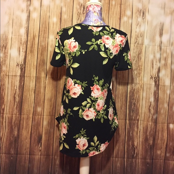 Black floral cross cross top - Picture 3 of 4