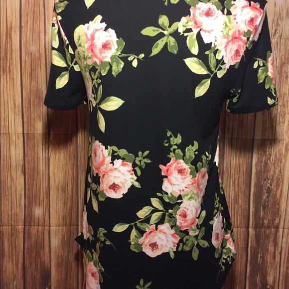 Black floral cross cross top - Picture 4 of 4