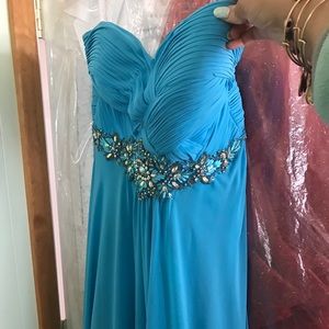 Strapless Clarisse prom dress