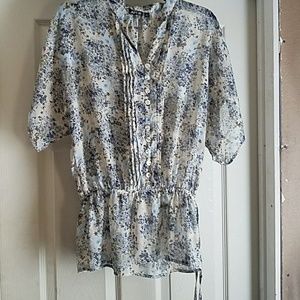 Floral blouse!