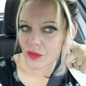 Meet your Posher, Theada