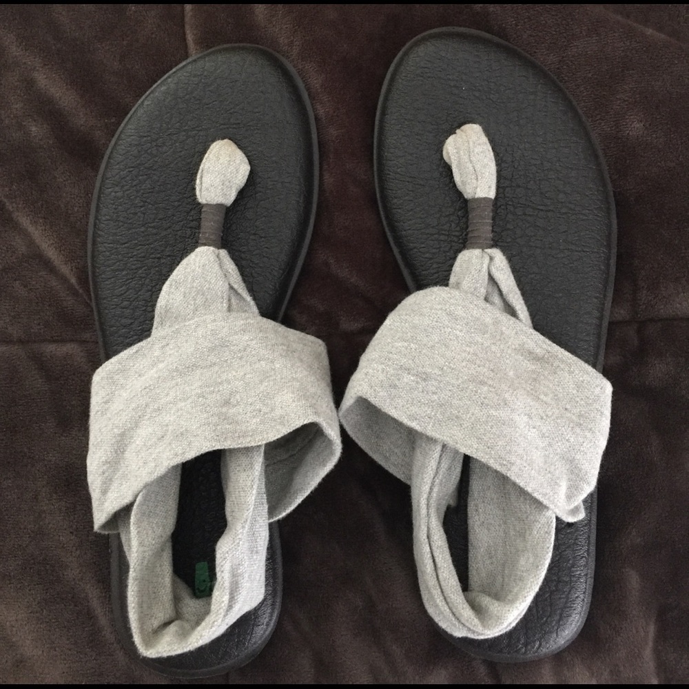 Sanuk Yoga mat shoe! Women's size 8.