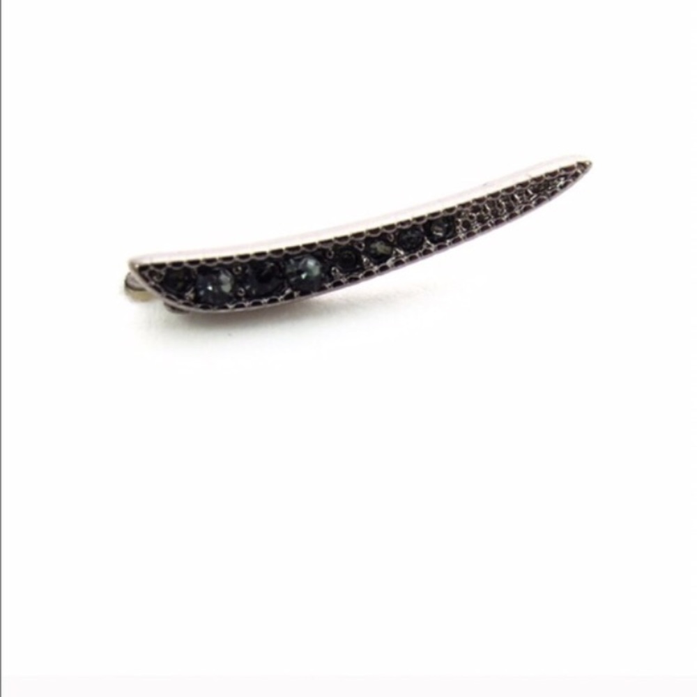 ⚡️HOSTPICK⚡️Gunmetal/Black Diamond Ear Climber 🖤