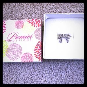 Beautiful Premier Designs Bow ring! 💍🎀