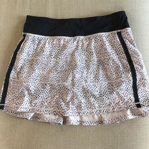 Lululemon Pace Rival skirt. Size 6T