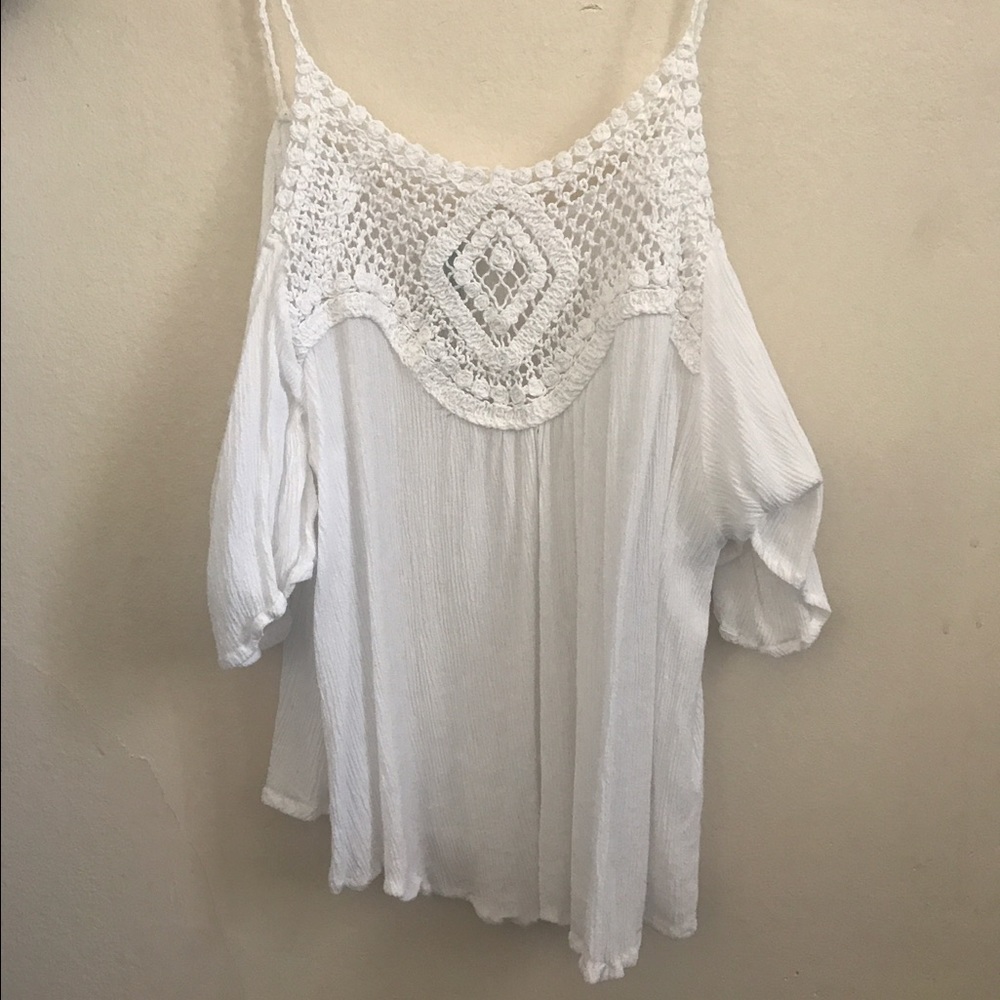 Off the shoulder white top!