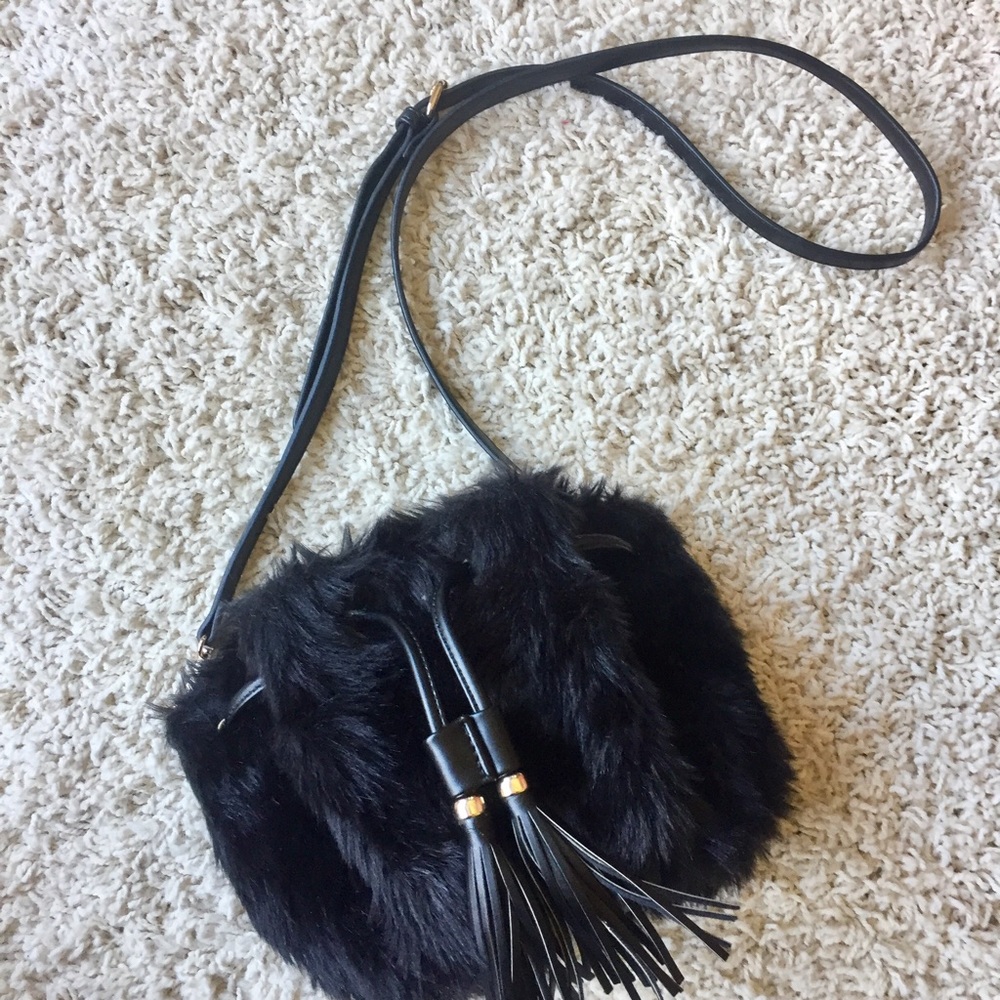 Faux Fur Tassel Bucket Bag.