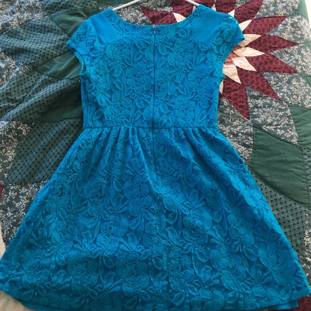 Spring dress - Picture 2 of 2