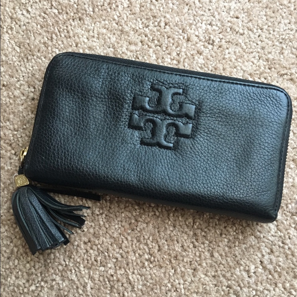 Tory Burch Thea Zip Continental Wallet