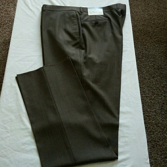Tommy Hilfiger Brown Suit 🎆🎇Sale - Picture 5 of 8