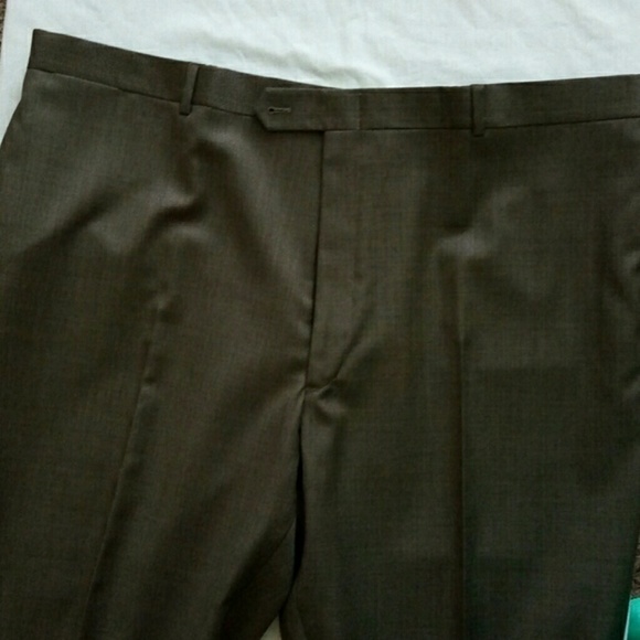 Tommy Hilfiger Brown Suit 🎆🎇Sale - Picture 8 of 8