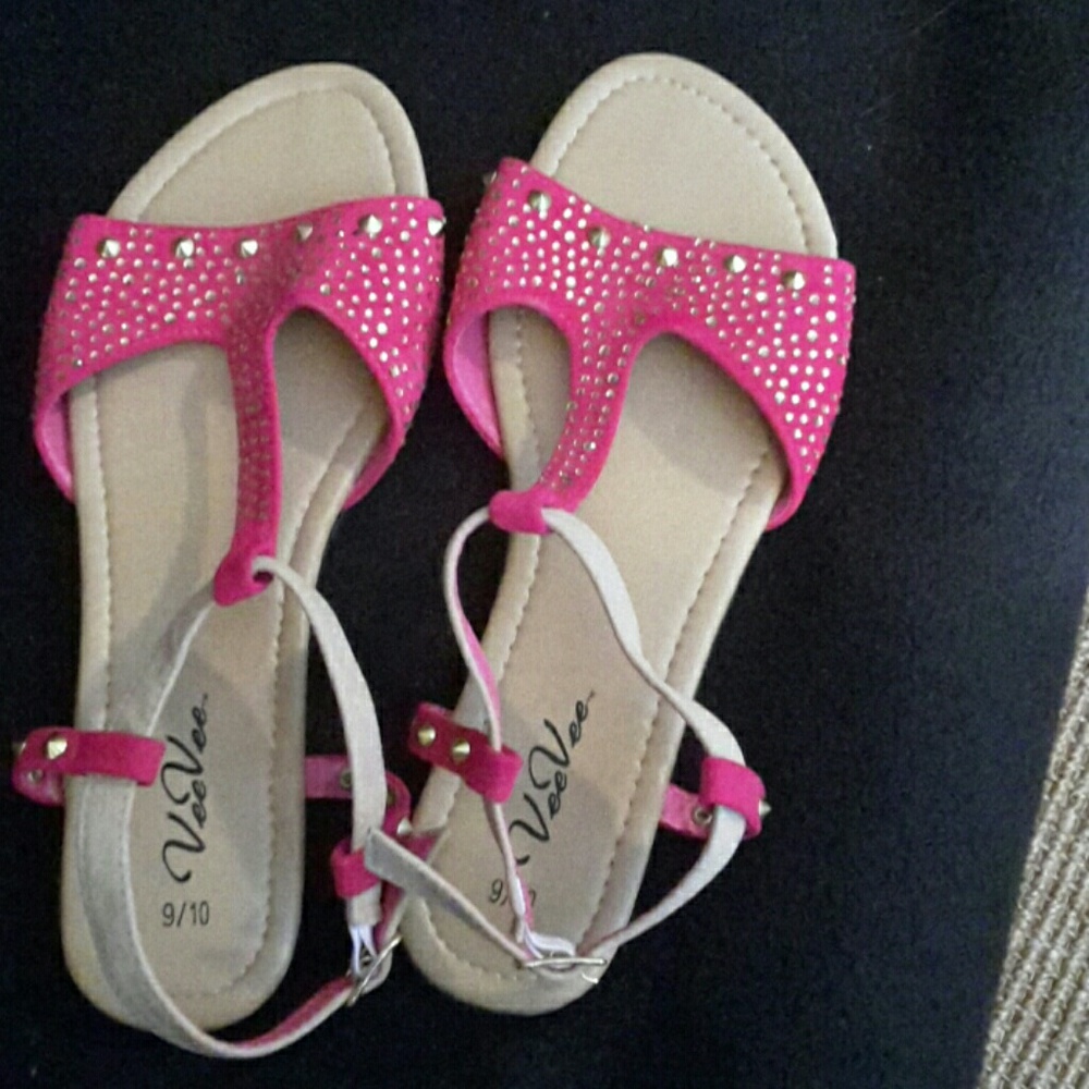 Sandals - Picture 3 of 3