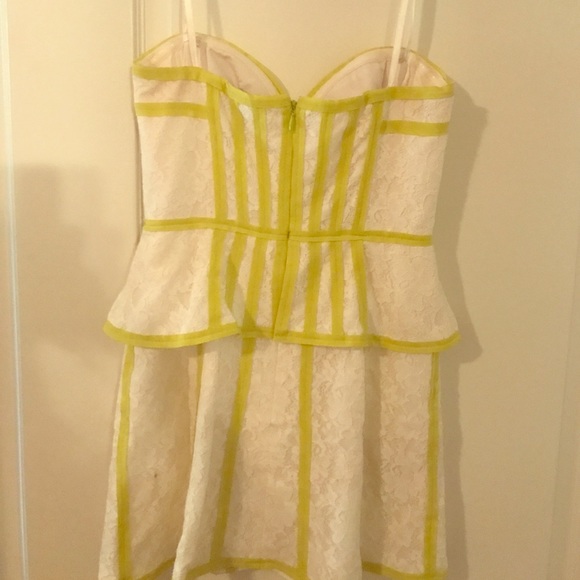 Like New. Kellyn Detailed Strapless Dress - Picture 4 of 5