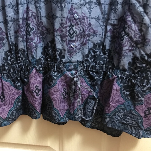 Pretty top - Picture 2 of 2