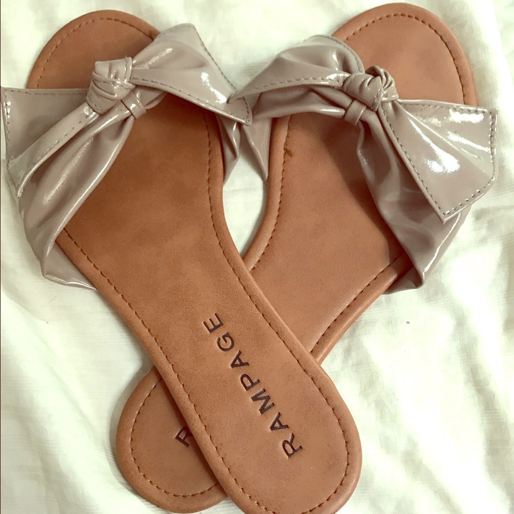 RAMPAGE BOW SANDALS