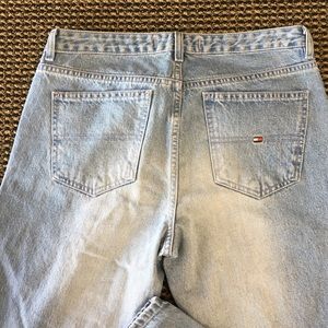 Tommy Hilfiger Jeans size 8 inseam 32. Like new.