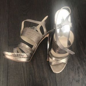 Michael kors sz 7.5 strap heels