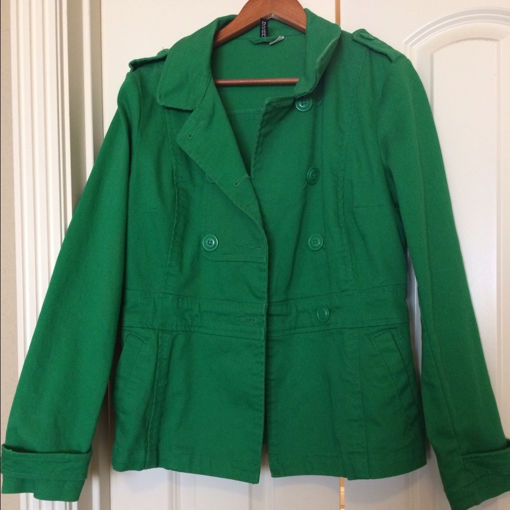 Final reduction! Nice weight, spring green jacket.