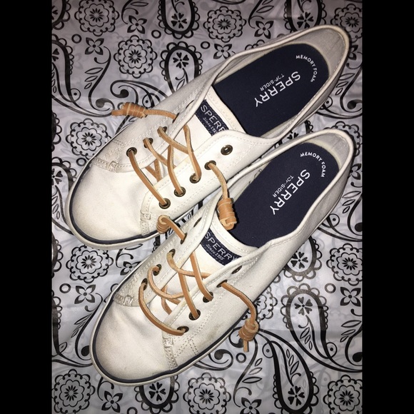 Sperry Shoes - 💁🏻WOMANS SPERRY!!