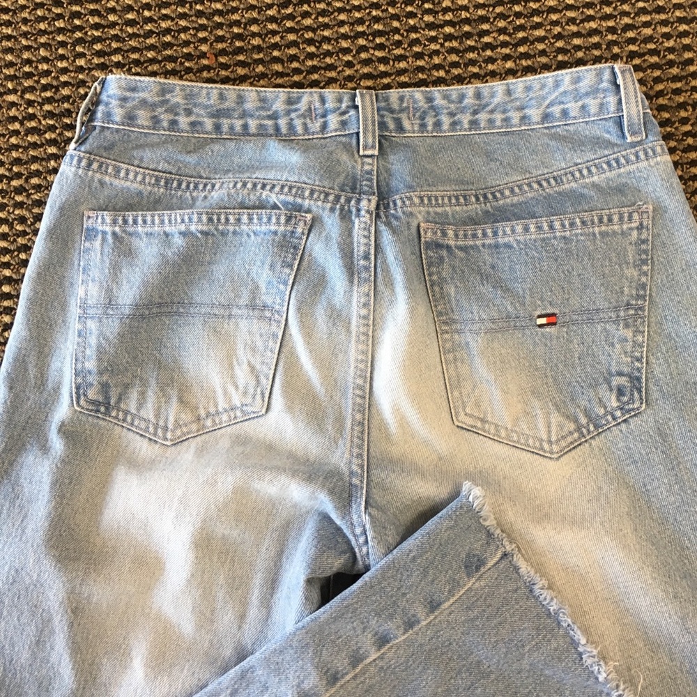 Tommy Hilfiger Jeans size 6. Inseam 31