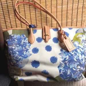 Dooney & Bourke tote