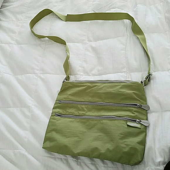 Green across the body bag - Picture 2 of 3